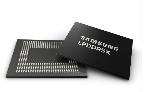 Samsung Begins Mass Production of Memory Chips for Device-side AI, as Thin as a Fingernail