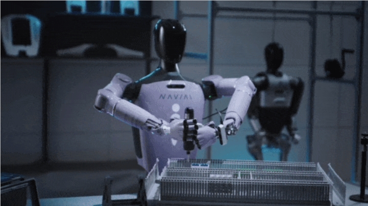 The Rise of Domestic Humanoid Robots! The NAVIAI 2.0 Excels in Speech, Tea Making, and Chess Playing